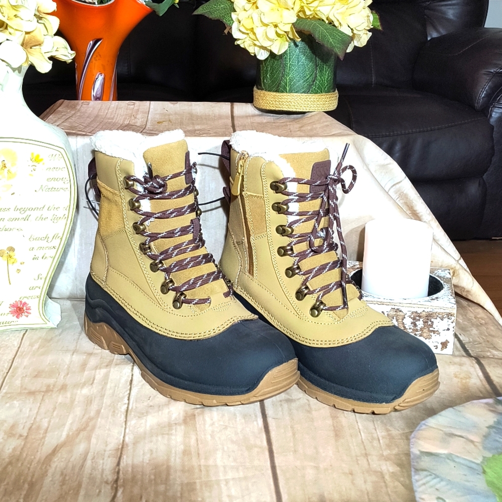 NWT, Thermolite Ecomode, Waterproof Duck Boots